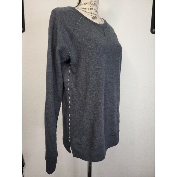 Lululemon Reversible Open Your Heart Striped Long Sleeve Top Sz Small White Gray - Picture 8 of 13